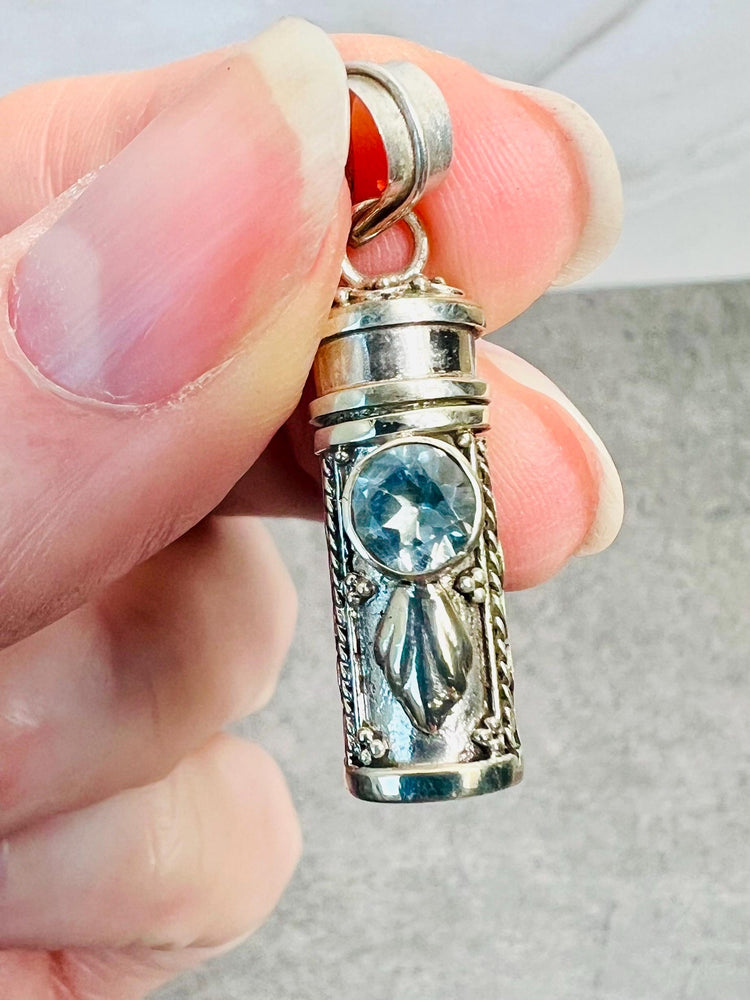 Poison Pendants