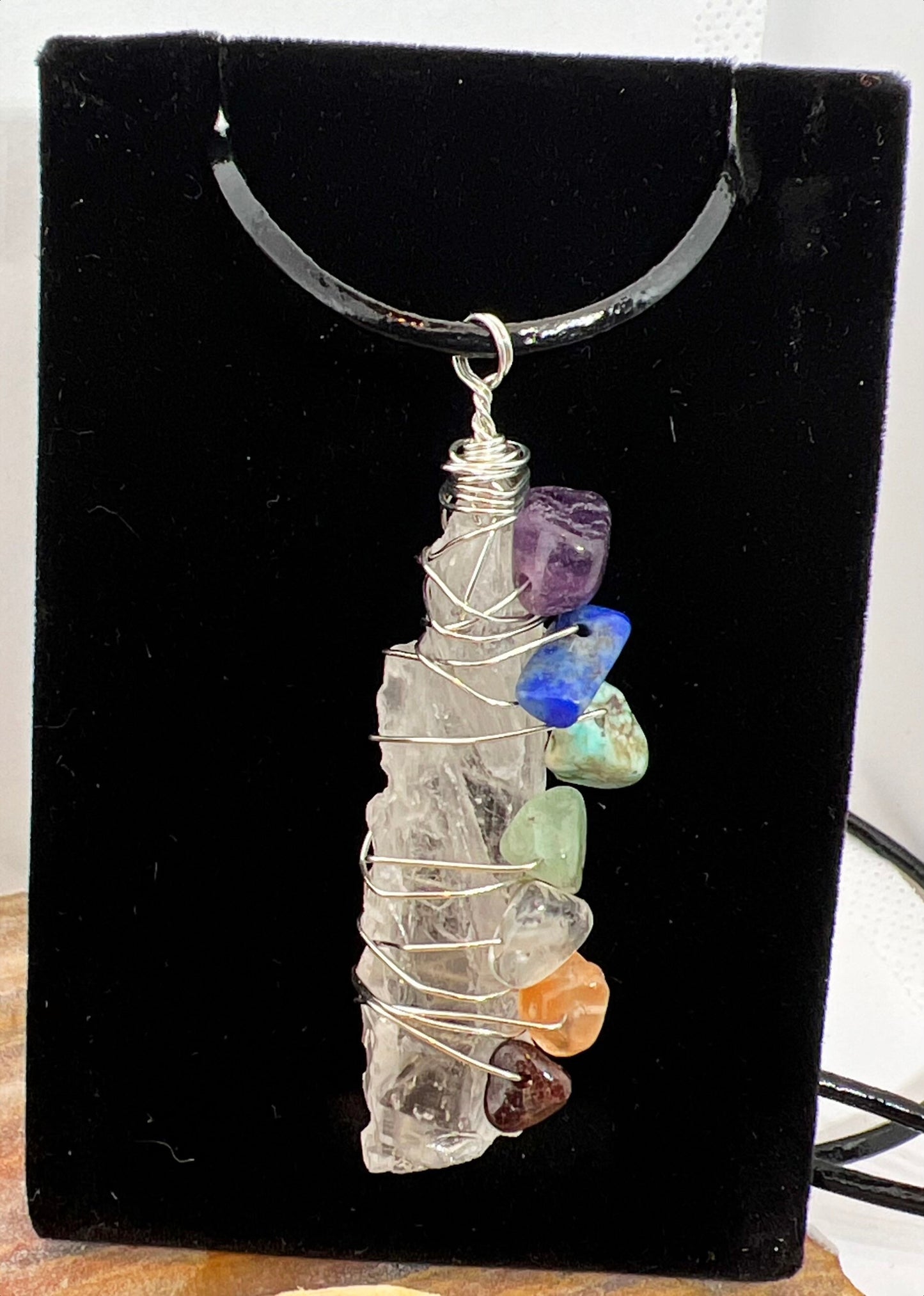 14-Piece Chakra Crystal Meditation Kit with Selenite Charging Plate, Bag and Accessories - Jade Bear Gems