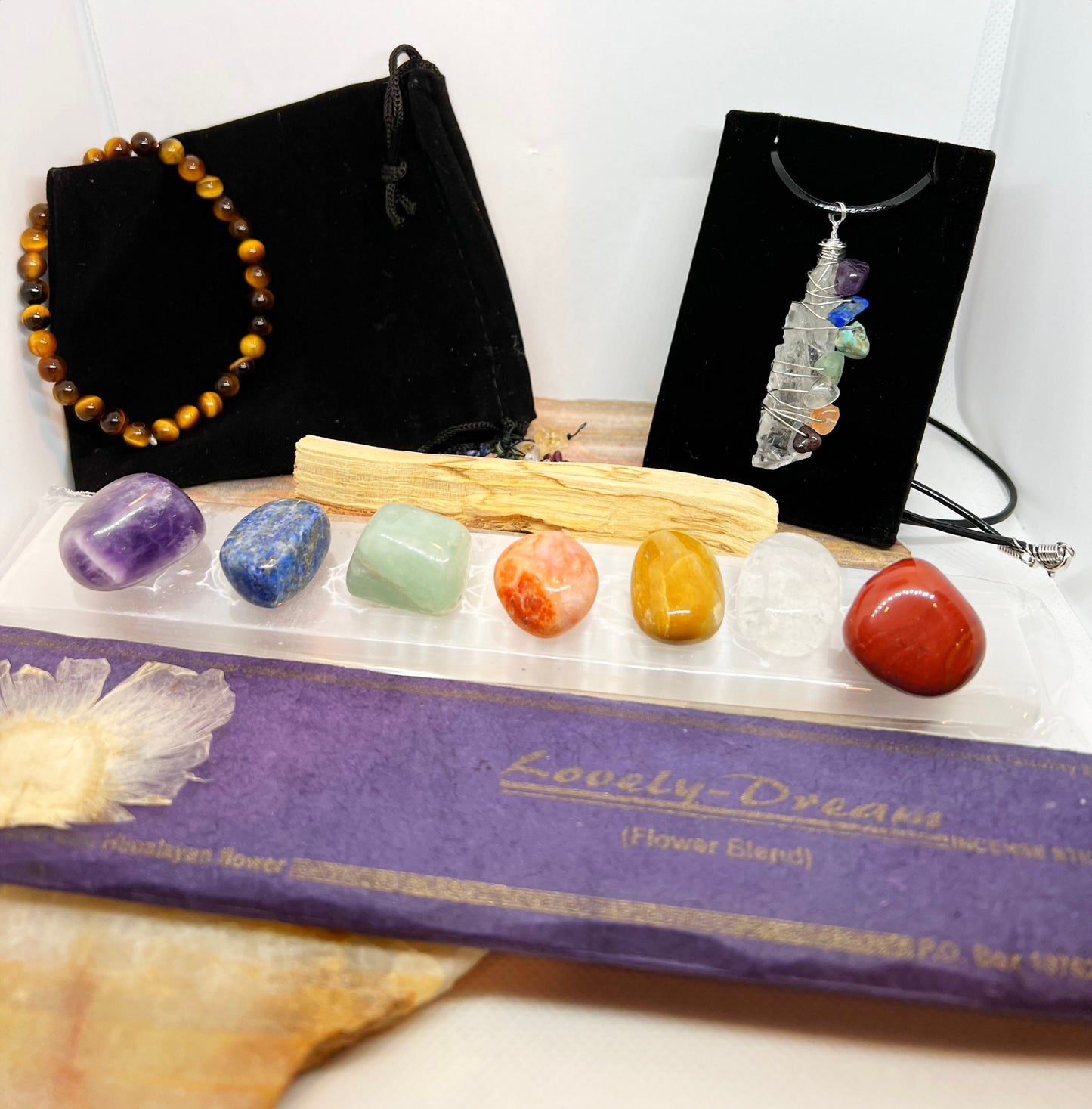 14-Piece Chakra Crystal Meditation Kit with Selenite Charging Plate, Bag and Accessories - Jade Bear Gems 