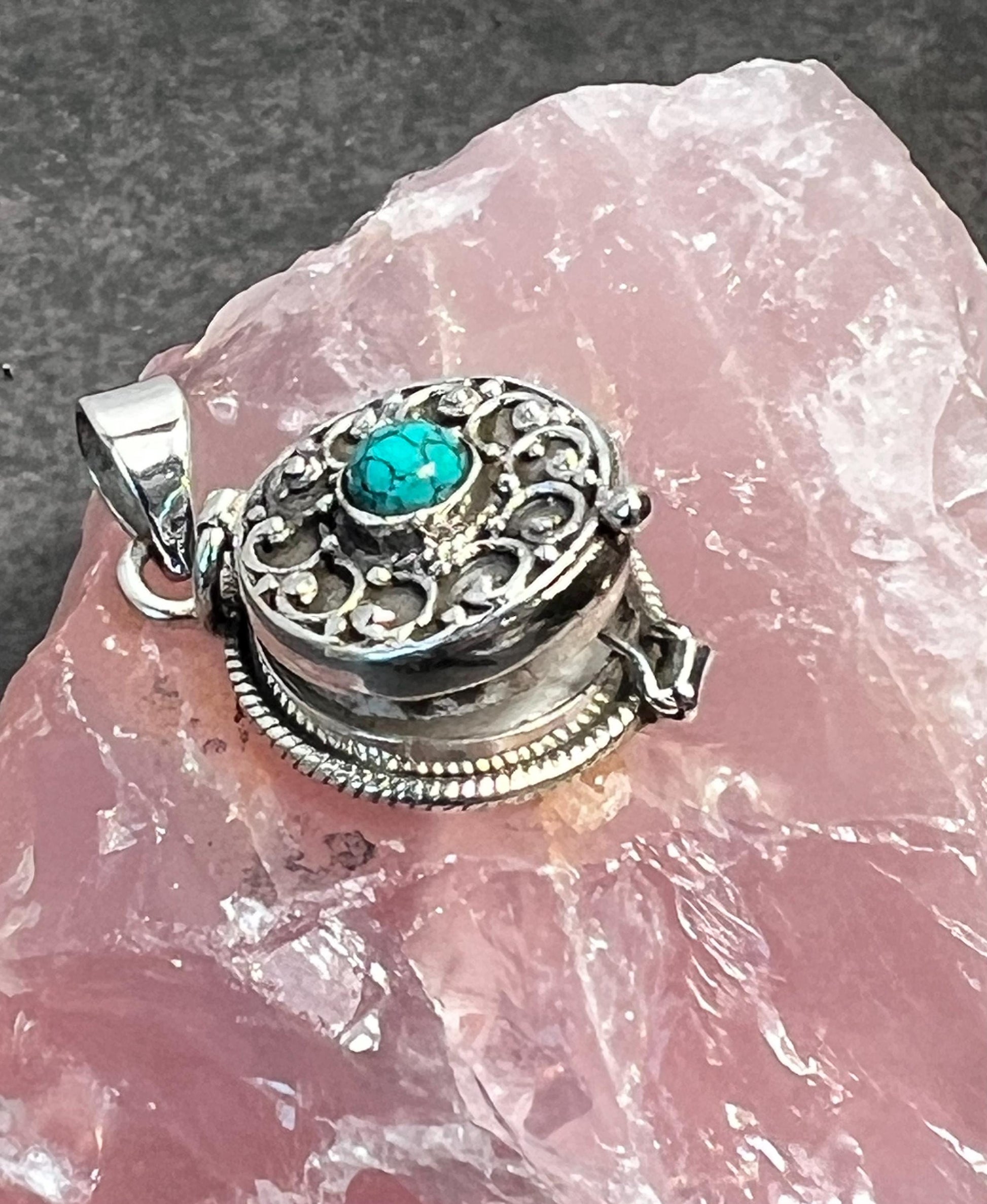 Poison Locket Pendant, Sterling Silver 925 - Jade Bear Gems 