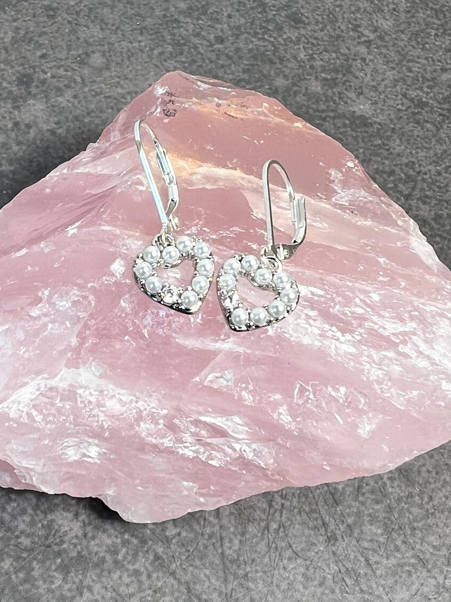 Dainty Pearl Heart Earrings, Gold Heart Hoops, Huggie Earrings, Minimalist Pearl Jewelry - Jade Bear Gems 