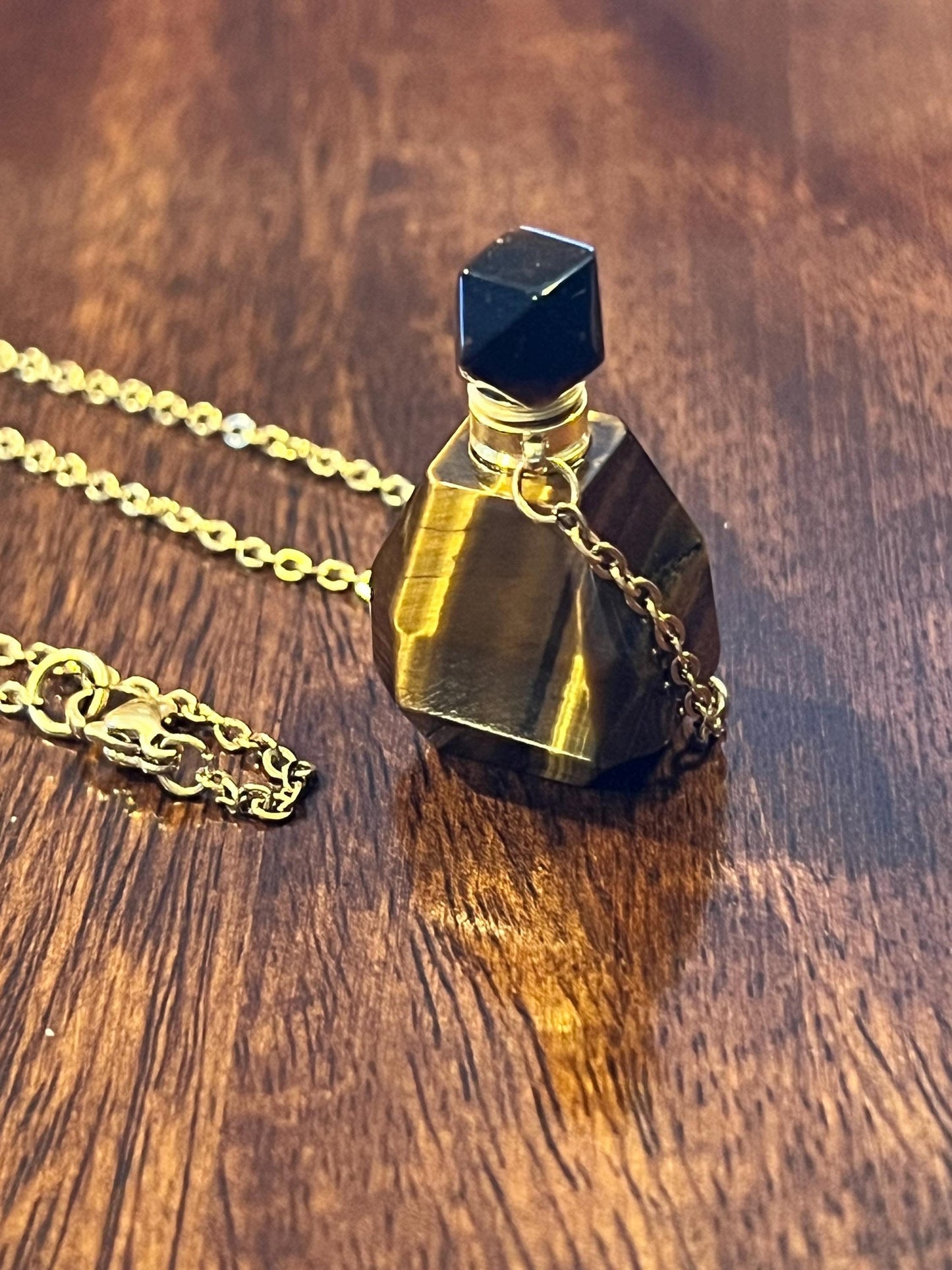 Gemstone Memorial Necklace, Pet Ashes, Crystal Ashes Keepsake, Natural Stone Perfume Bottle Necklace - Jade Bear Gems 