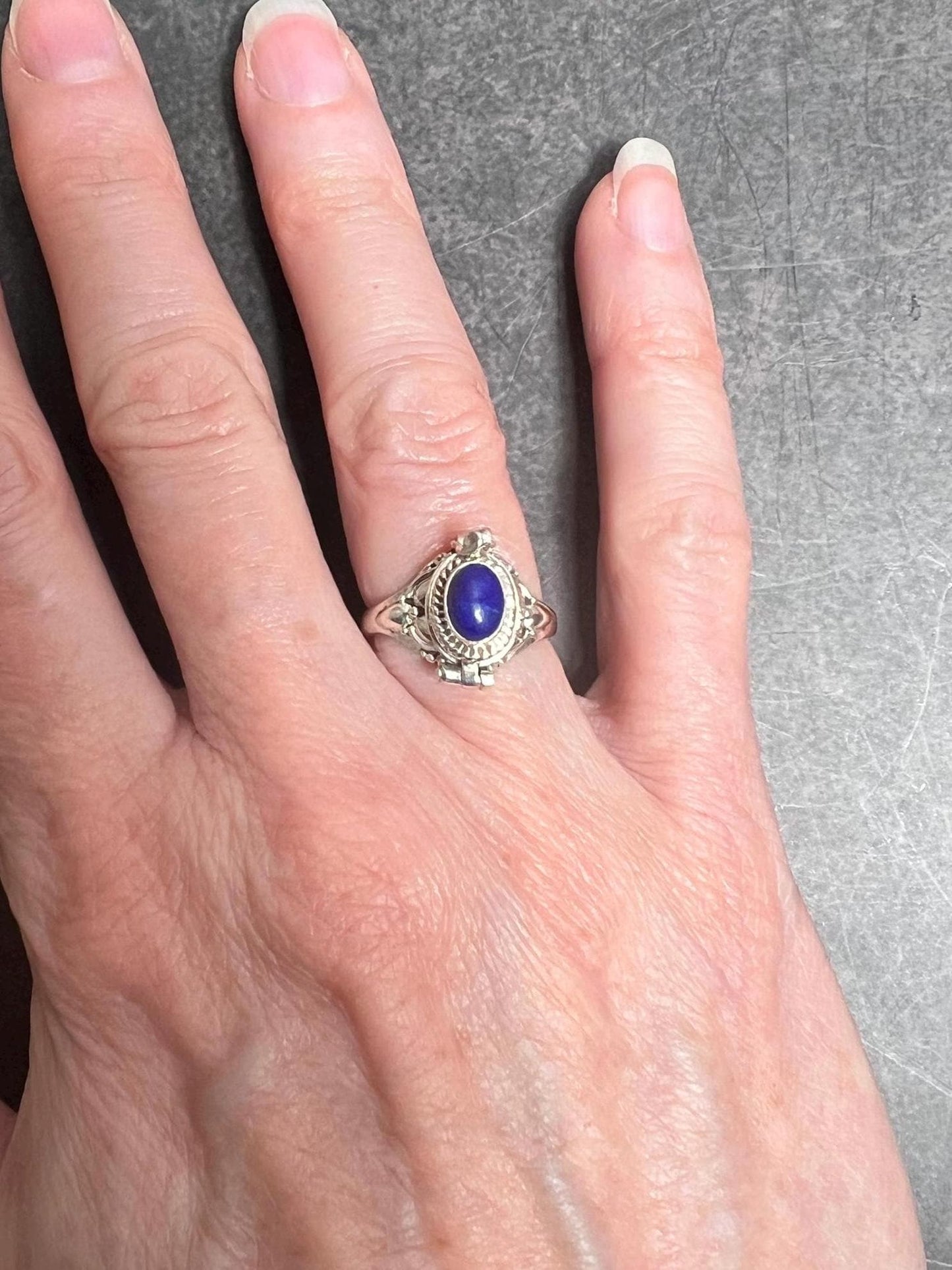 Lapis Lazuli Poison Ring, Vintage Poison Ring, Openable Ring, Silver Box Ring, Secret Ring, Poisoner Ring, 925 Sterling Silver, Oval Gemstone - Jade Bear Gems 