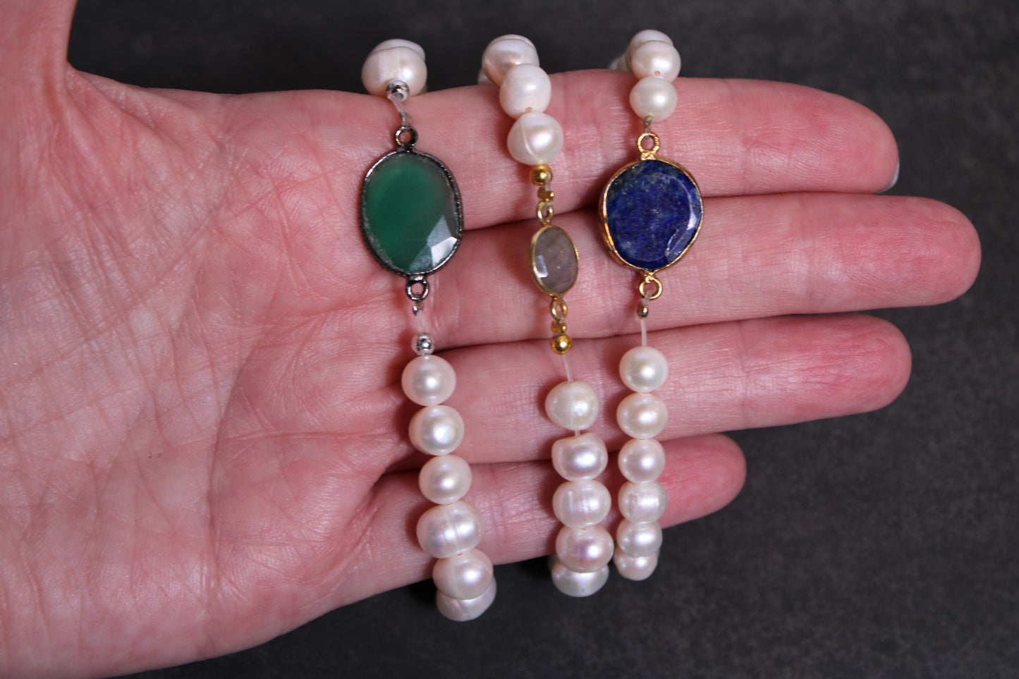 Pearl Bracelet, Freshwater Pearls Charm Bracelet, Dainty Gemstone Pearl Bracelet, Lapis Lazuli, Green Onyx, Labradorite, Gemstone charm - Jade Bear Gems 
