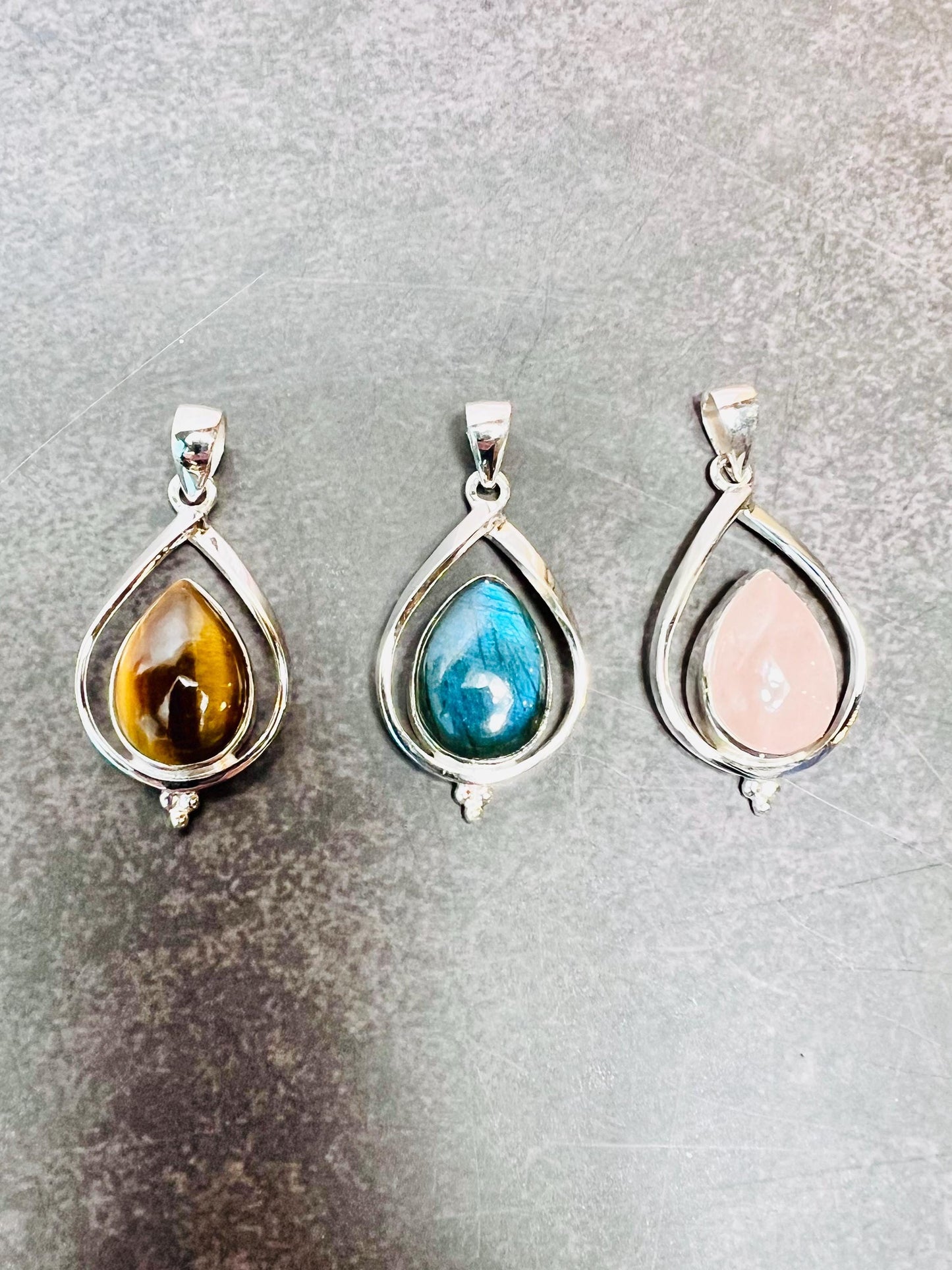 Sterling Silver 925 Pendant - Labradorite, Rose Quartz, or Tiger Eye - Jade Bear Gems 