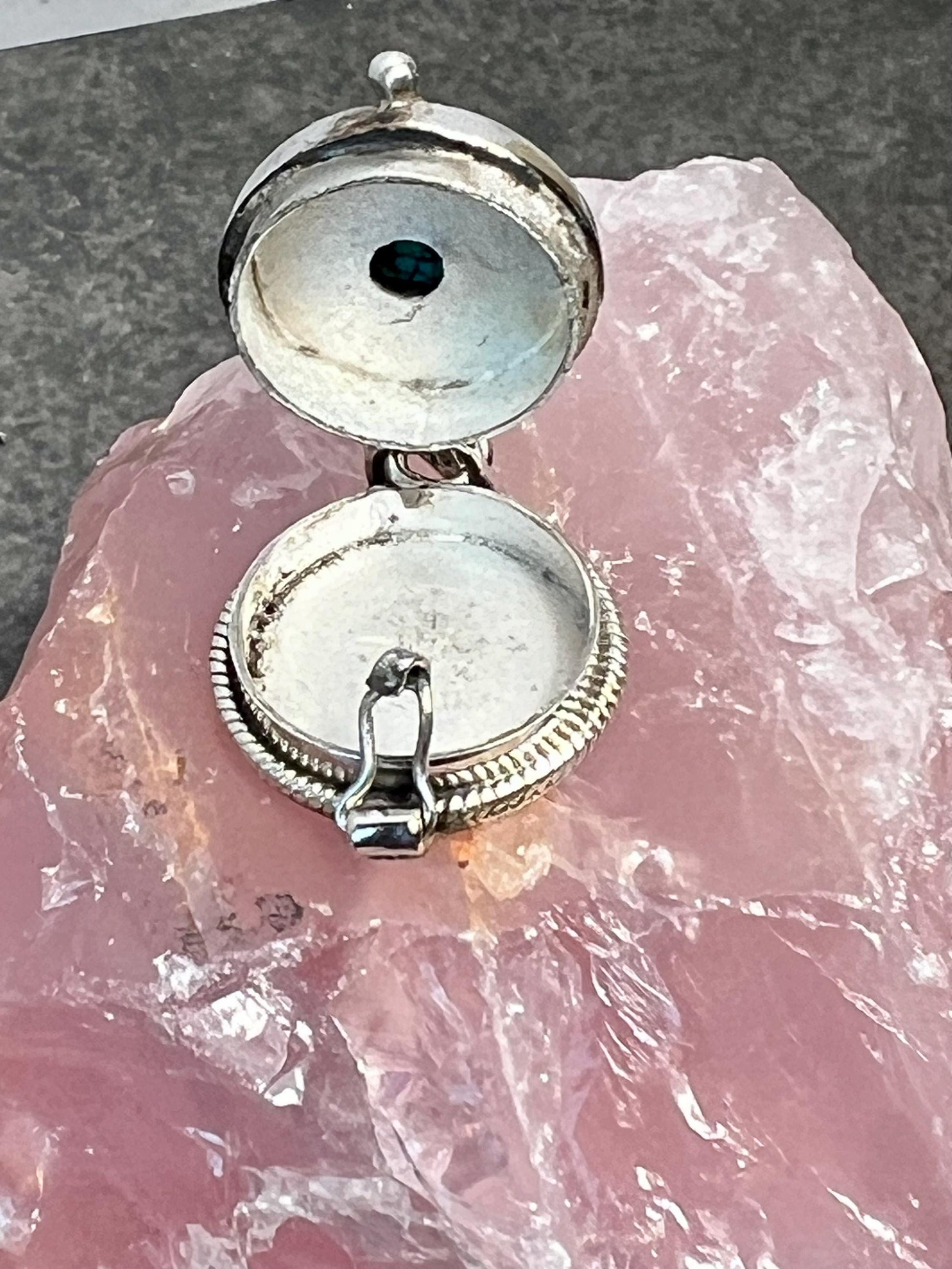 Poison Locket Pendant, Sterling Silver 925 - Jade Bear Gems 